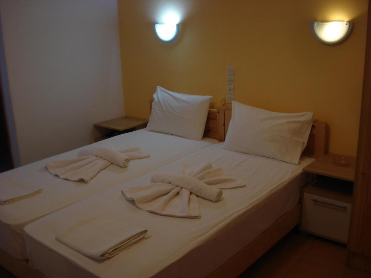 Ethra Hotel ปาติติริ ภายนอก รูปภาพ